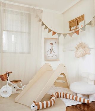 Who said bikes can’t be used as decoration?Thank you @lifeofriverandiluka_ for sharing your #Banwood inspo with us!